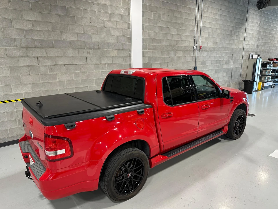 2010 Ford Explorer Sport Trac - Image 24 of 31