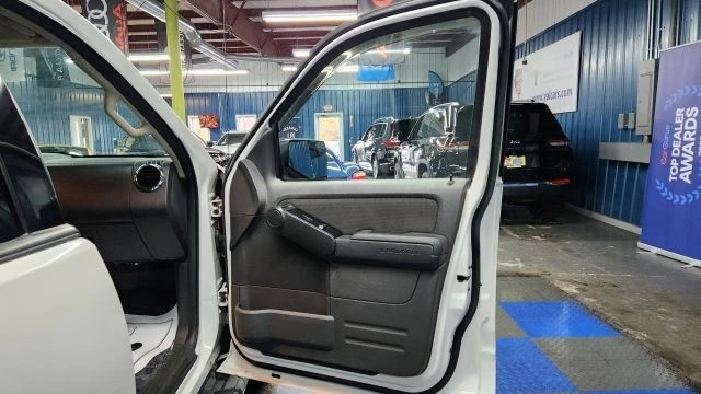 2010 Ford Explorer Sport Trac - Image 11 of 12