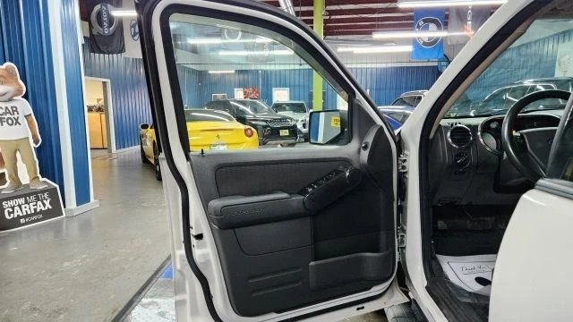 2010 Ford Explorer Sport Trac - Image 6 of 12
