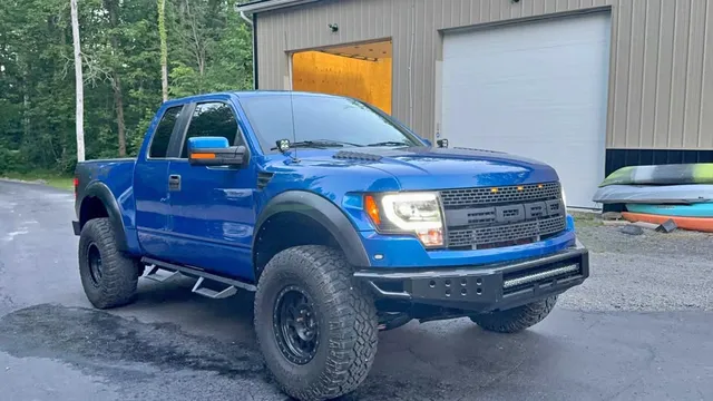 2010 Ford F-150 Raptor Pickup 4D 5 1/2 ft