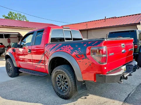 2010 Ford F-150 SVT Raptor Pickup 4D 5 1/2 ft
