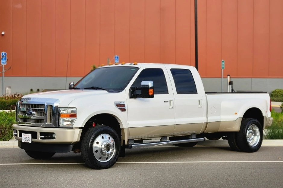2010 Ford Super Duty 3rd Gen - Image 1 of 7