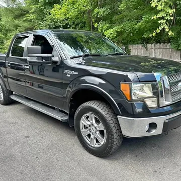 2010 Ford F150 SuperCrew Cab Lariat Pickup 4D 5 1/2 ft