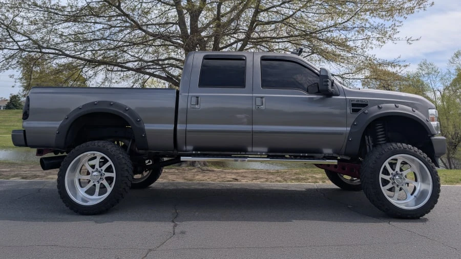 2010 Ford Super Duty 2nd Gen - Image 2 of 17