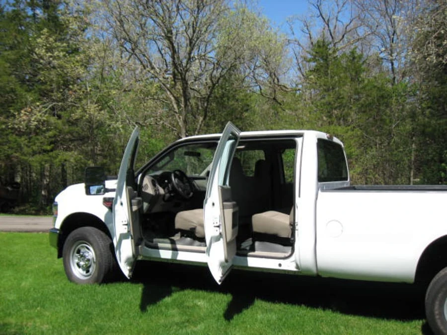 2010 Ford Super Duty 2nd Gen - Image 2 of 8