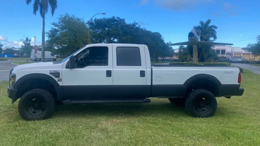 2010 Ford Super Duty 2nd Gen - Image 2 of 11