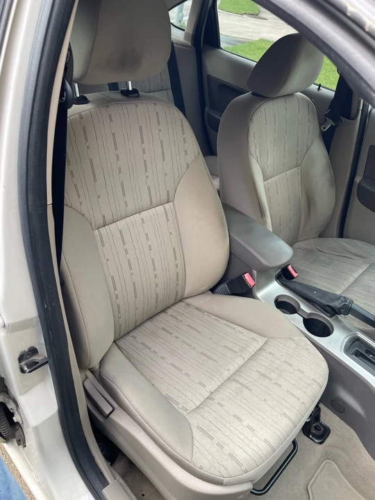 2010 Ford Focus 2nd Gen - Image 11 of 15