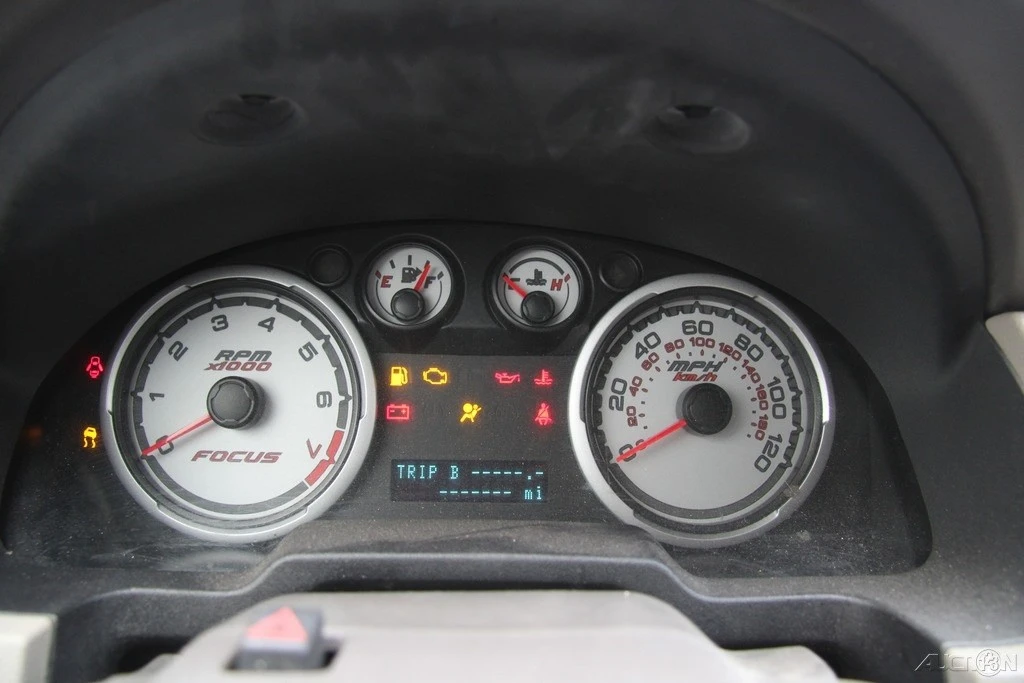 2010 Ford Focus 2nd Gen - Image 14 of 21