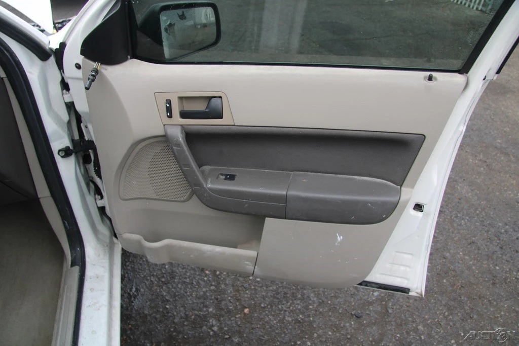 2010 Ford Focus 2nd Gen - Image 21 of 21