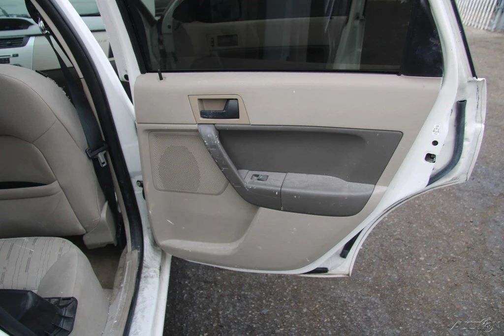 2010 Ford Focus 2nd Gen - Image 19 of 21