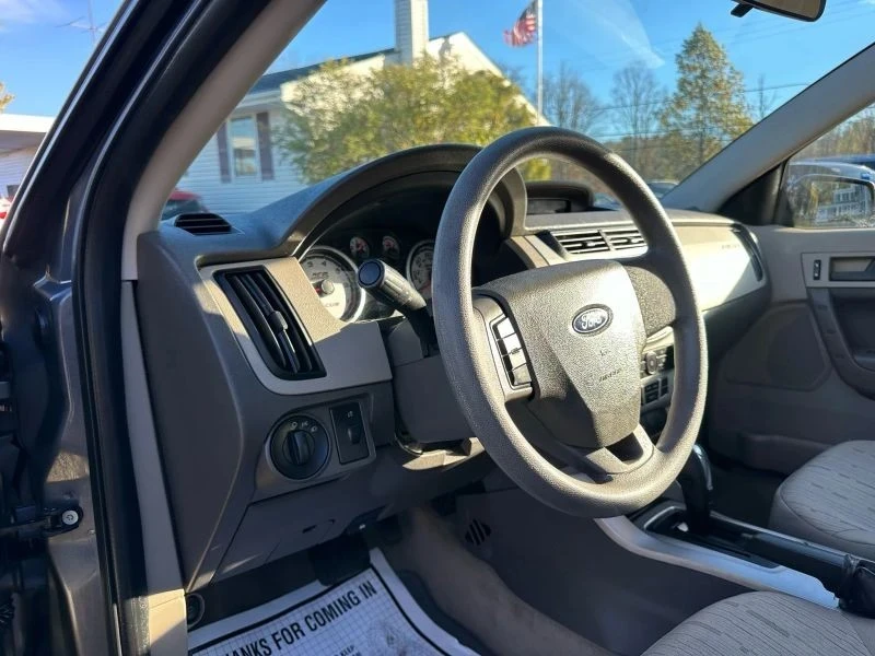 2010 Ford Focus 2nd Gen - Image 10 of 12