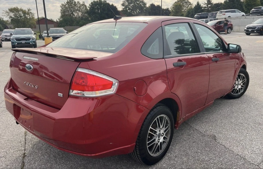 2010 Ford Focus 2nd Gen - Image 4 of 10