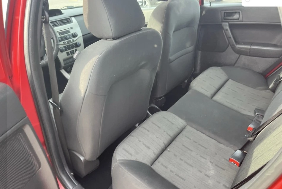 2010 Ford Focus 2nd Gen - Image 8 of 10