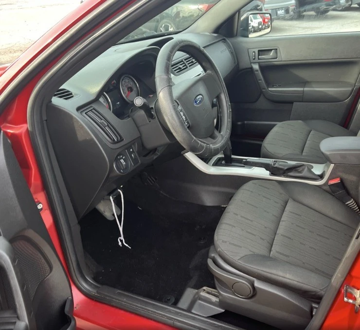 2010 Ford Focus 2nd Gen - Image 6 of 10