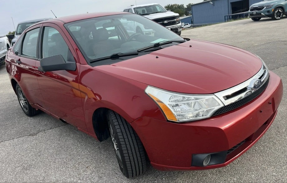 2010 Ford Focus 2nd Gen - Image 3 of 10