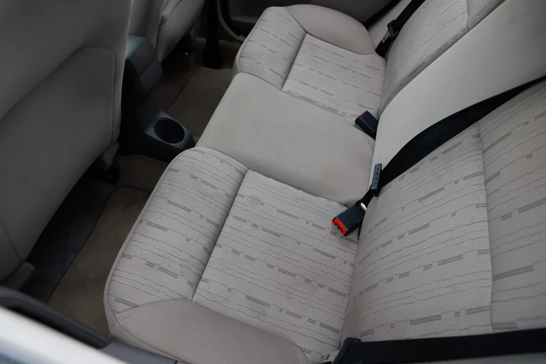 2010 Ford Focus 2nd Gen - Image 10 of 12