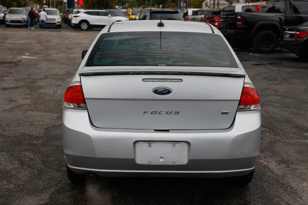 2010 Ford Focus 2nd Gen - Image 9 of 12