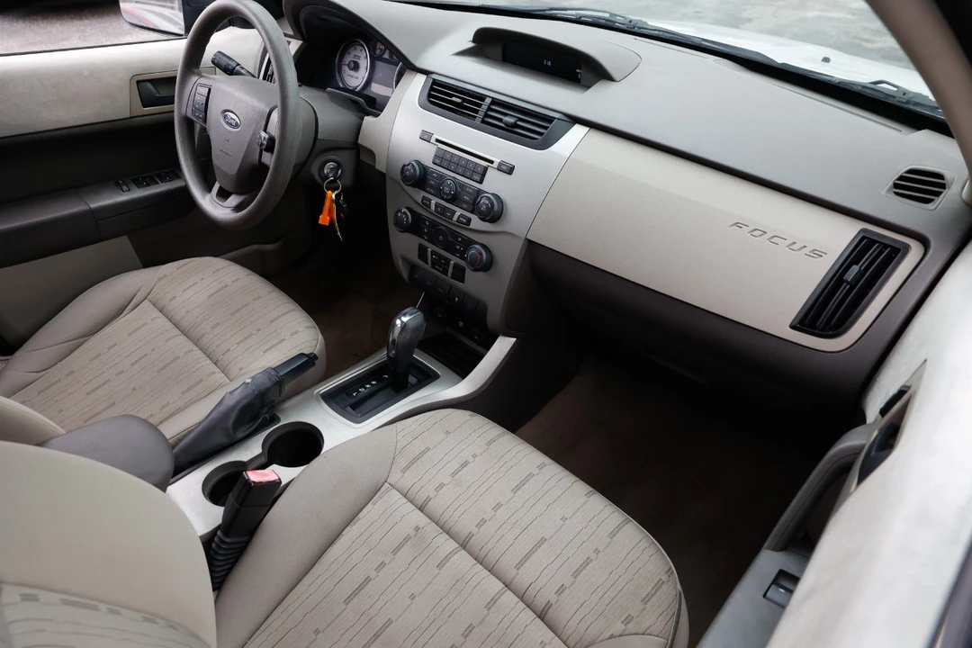 2010 Ford Focus 2nd Gen - Image 16 of 21