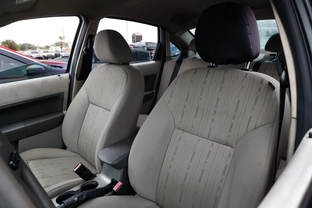2010 Ford Focus 2nd Gen - Image 6 of 21