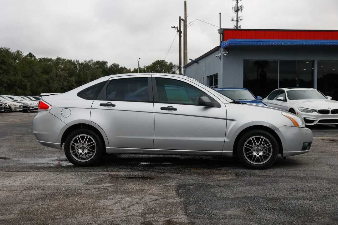 2010 Ford Focus 2nd Gen - Image 13 of 21