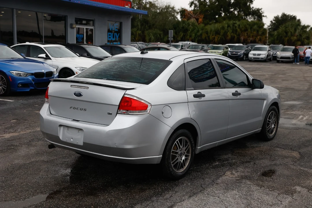 2010 Ford Focus 2nd Gen - Image 11 of 21
