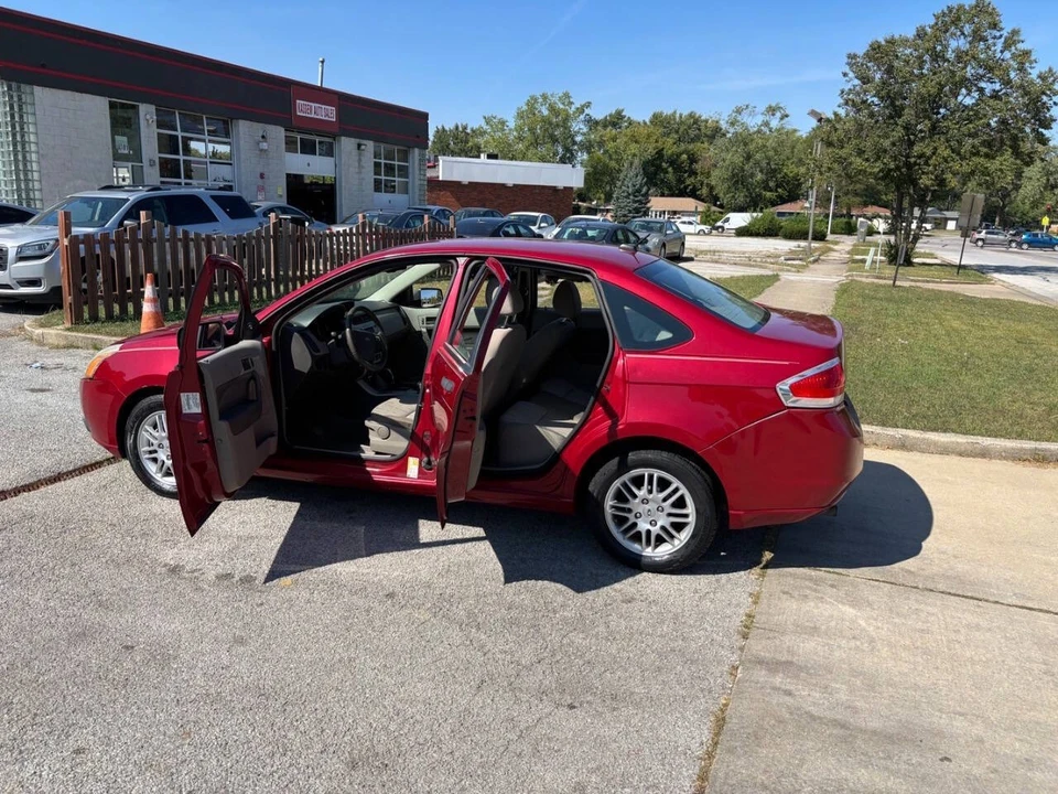 2010 Ford Focus 2nd Gen - Image 17 of 18