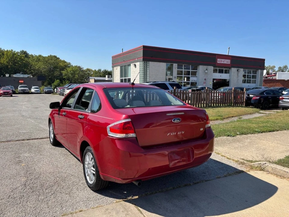2010 Ford Focus 2nd Gen - Image 11 of 18