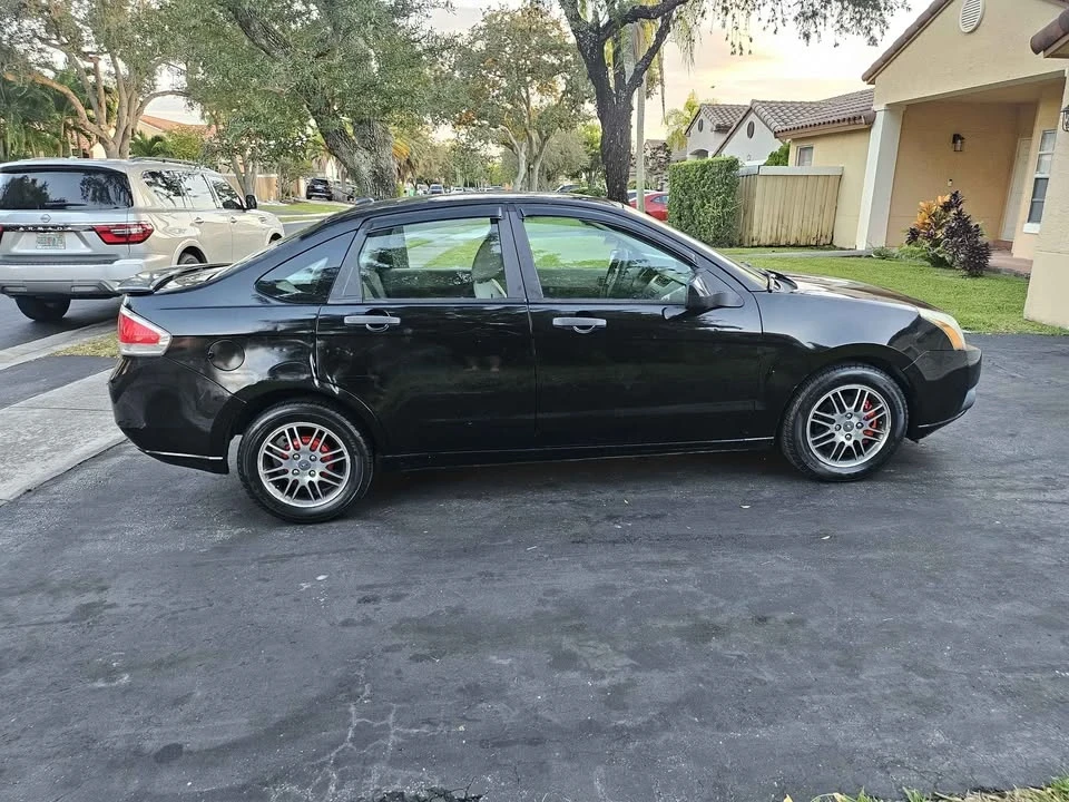 2010 Ford Focus 2nd Gen - Image 4 of 12