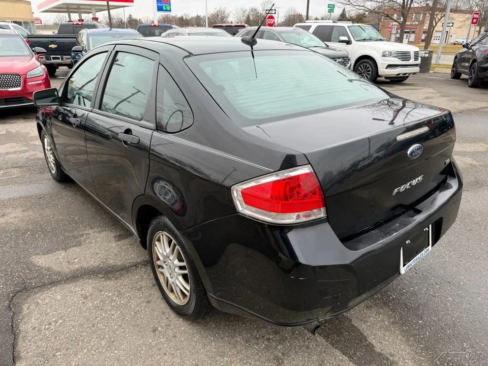 2010 Ford Focus 2nd Gen - Image 3 of 21