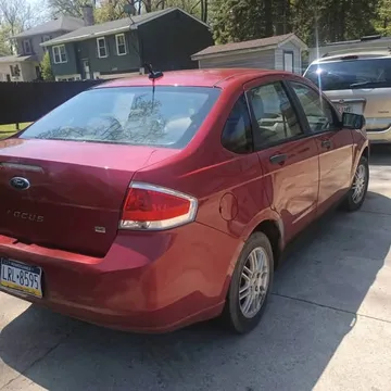 2010 Ford Focus SE Sedan 4D