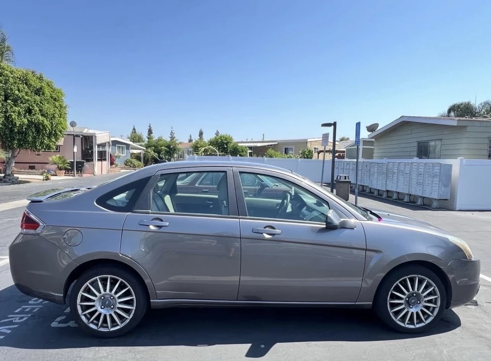 2010 Ford Focus 2nd Gen - Image 2 of 6