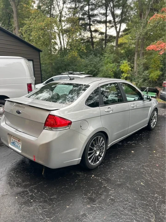 2010 Ford Focus 2nd Gen - Image 5 of 9