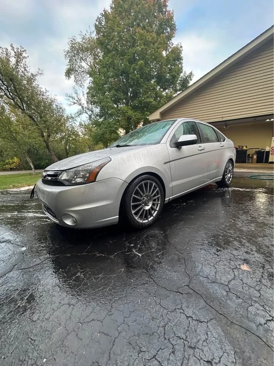 2010 Ford Focus 2nd Gen - Image 5 of 10