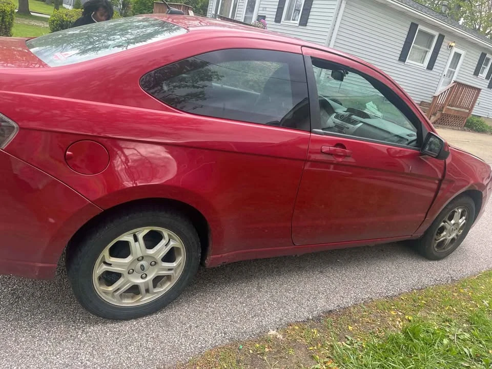 2010 Ford Focus 2nd Gen - Image 2 of 5