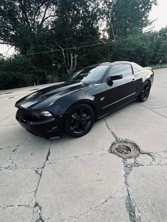 2010 Ford S197 Mustang - Image 6 of 9