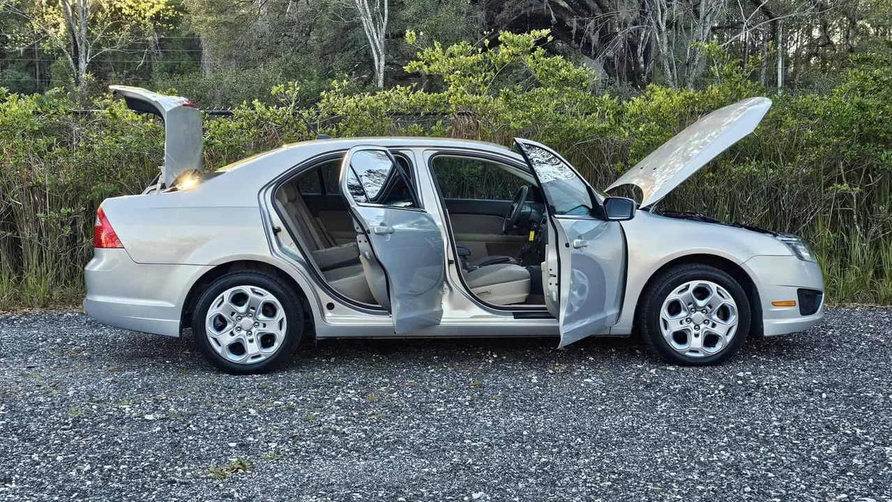 2010 Ford Fusion 1st Gen - Image 14 of 21