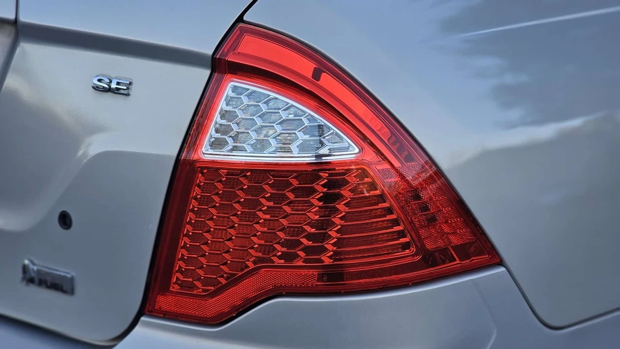 2010 Ford Fusion 1st Gen - Image 9 of 21