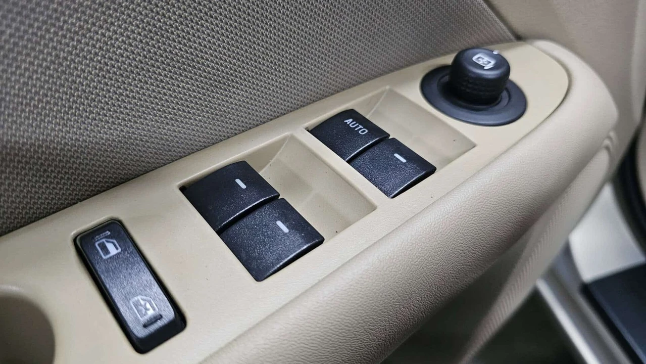 2010 Ford Fusion 1st Gen - Image 16 of 21