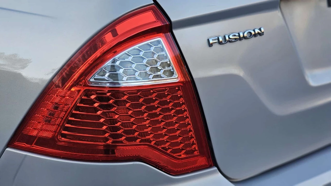 2010 Ford Fusion 1st Gen - Image 5 of 21