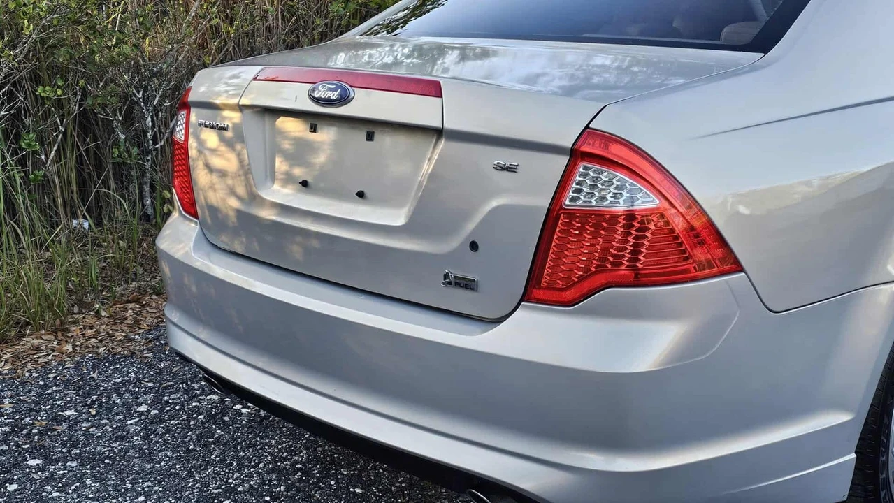 2010 Ford Fusion 1st Gen - Image 8 of 21