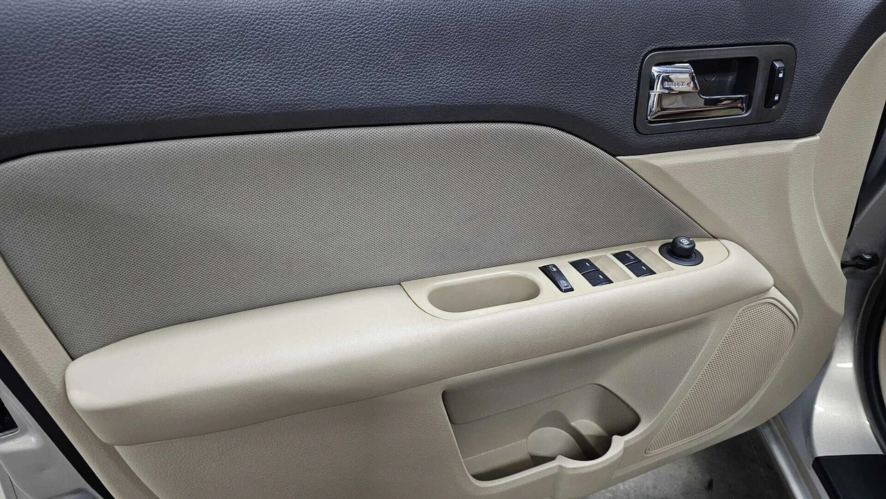 2010 Ford Fusion 1st Gen - Image 15 of 21