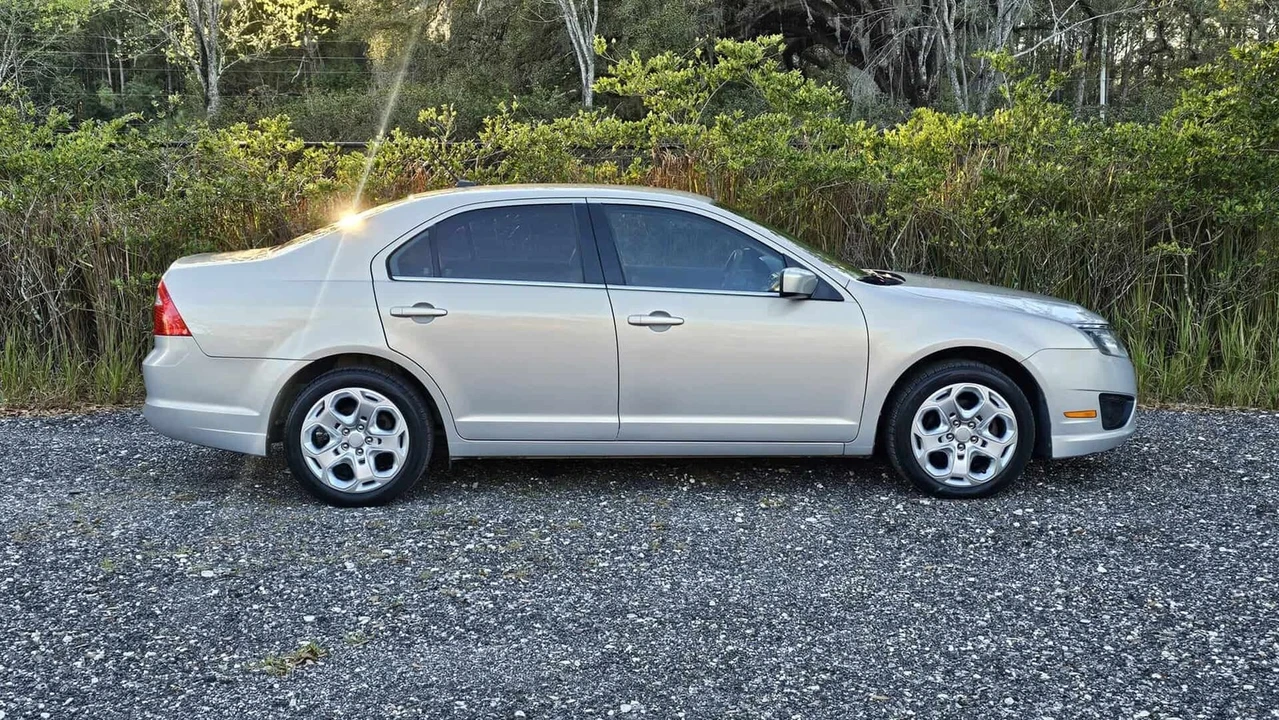 2010 Ford Fusion 1st Gen - Image 11 of 21