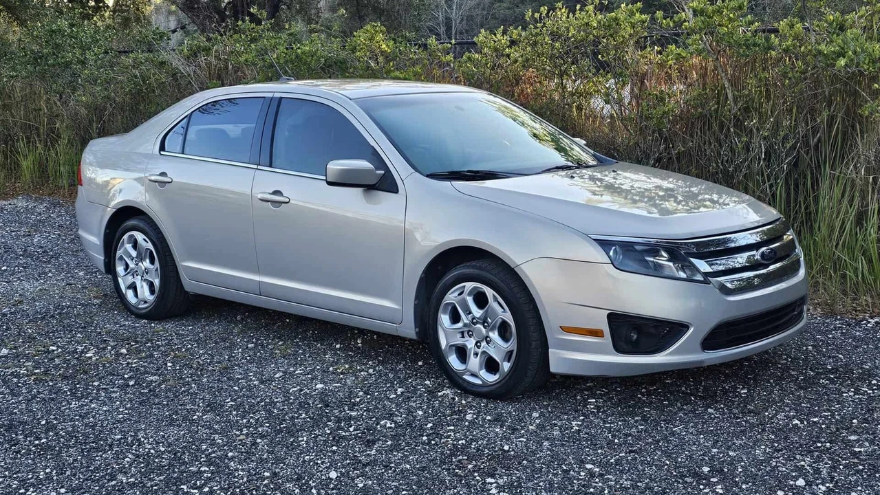 2010 Ford Fusion 1st Gen - Image 12 of 21