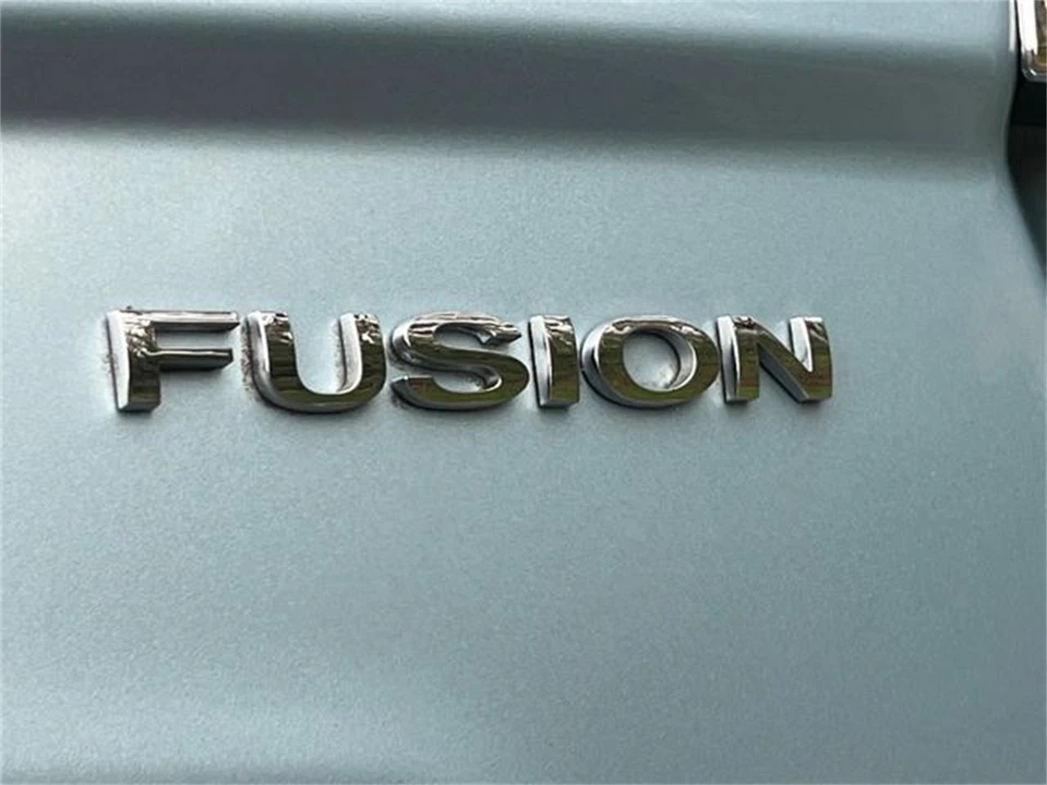 2010 Ford Fusion 1st Gen - Image 15 of 31