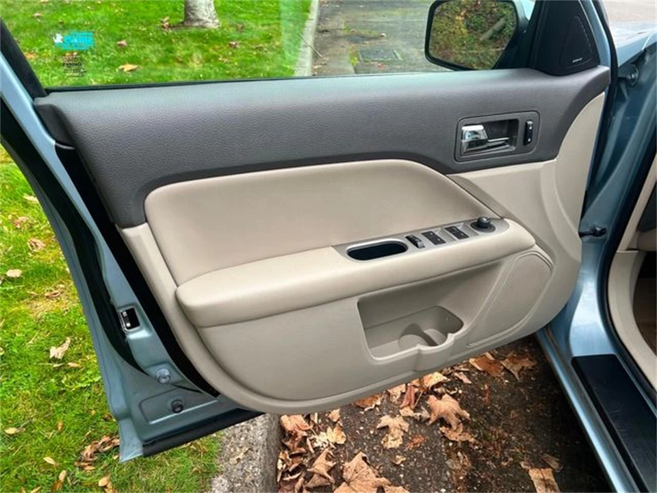 2010 Ford Fusion 1st Gen - Image 18 of 31