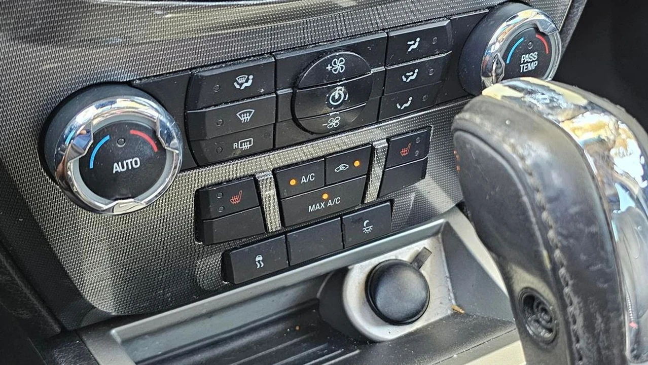 2010 Ford Fusion 1st Gen - Image 23 of 31