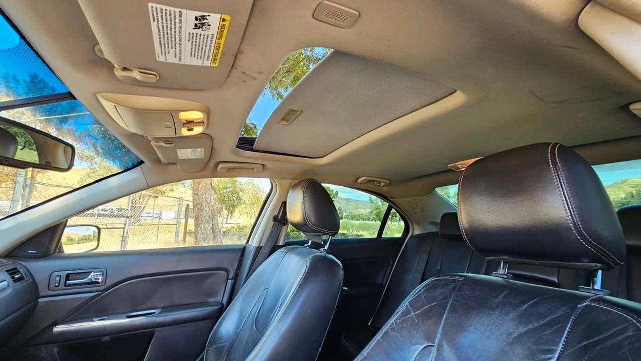 2010 Ford Fusion 1st Gen - Image 27 of 31