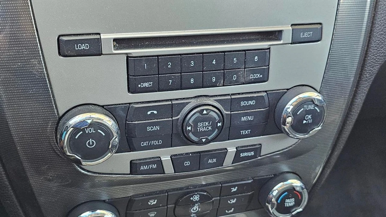 2010 Ford Fusion 1st Gen - Image 22 of 31