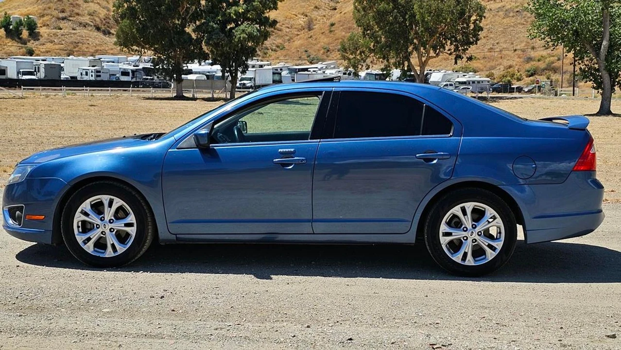 2010 Ford Fusion 1st Gen - Image 12 of 31