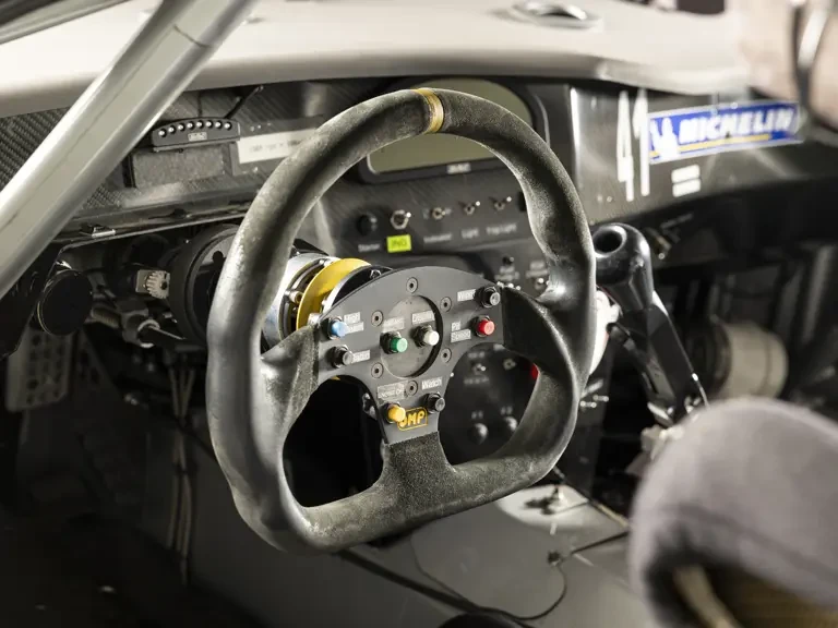 2010 Ford GT - Image 16 of 31
